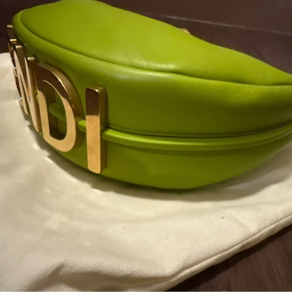 ❤️❤️ FENDI Fendigraphy Leather Hobo Bag❤️❤️
